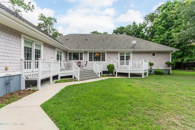147 Pine Needle Drive, Hampstead, NC 28443