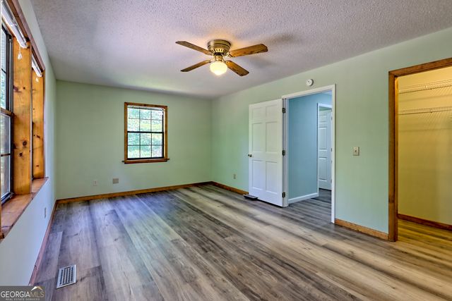 28 Coon Tail Road, Blairsville, GA 30512