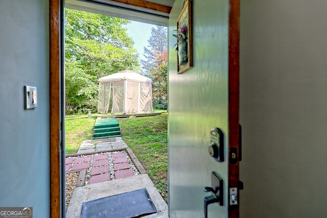 28 Coon Tail Road, Blairsville, GA 30512