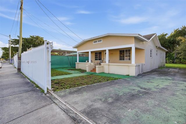 2642 NW 24th Ave, Miami, FL 33142