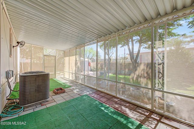 2870 E Cottonwood Club Lane, Tucson, AZ 85706