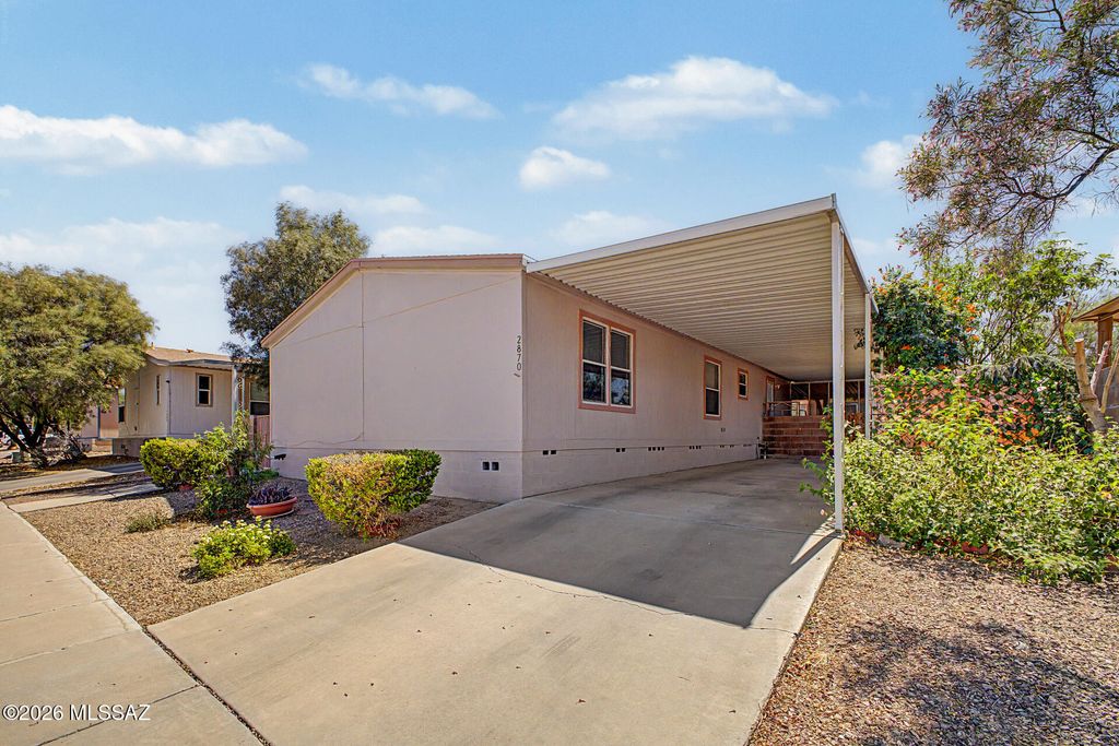 2870 E Cottonwood Club Lane, Tucson, AZ 85706