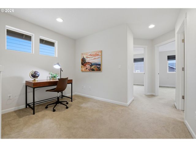 10564 Ne GATEWAY St, Hillsboro, OR 97006