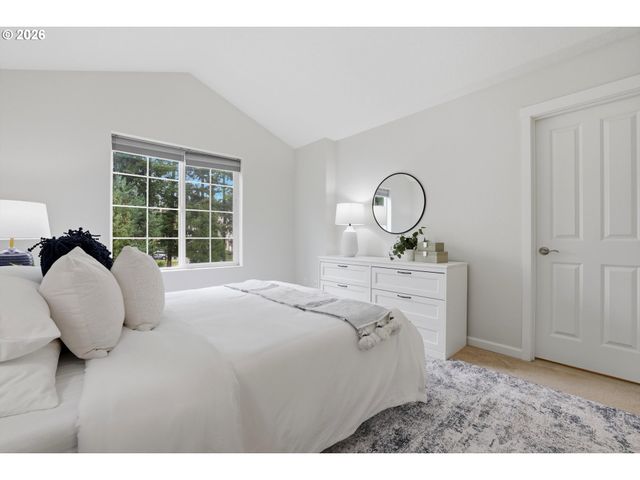 10564 Ne GATEWAY St, Hillsboro, OR 97006