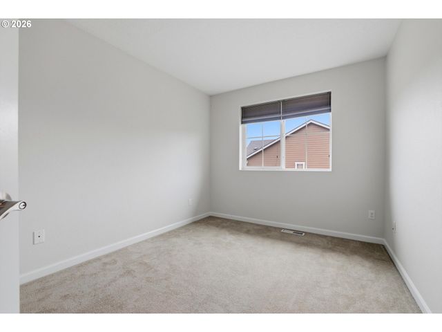 10564 Ne GATEWAY St, Hillsboro, OR 97006