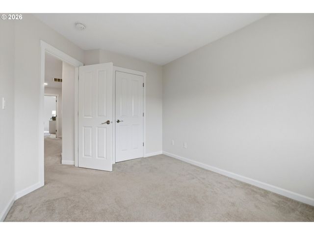 10564 Ne GATEWAY St, Hillsboro, OR 97006