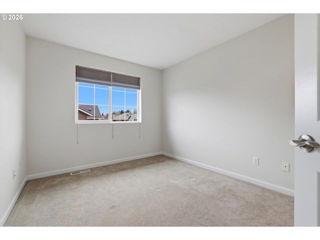 10564 Ne GATEWAY St, Hillsboro, OR 97006