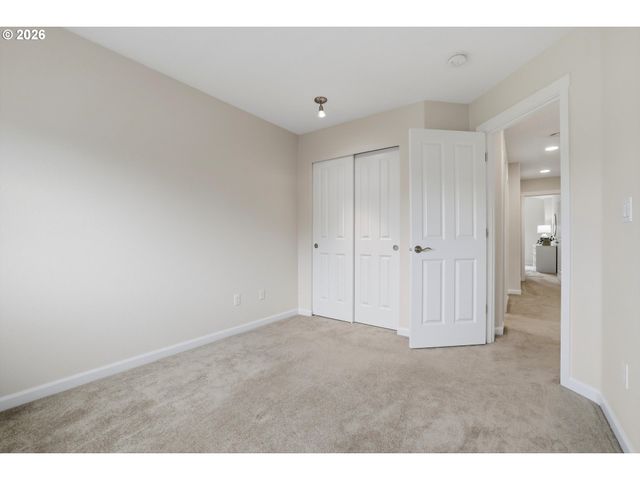 10564 Ne GATEWAY St, Hillsboro, OR 97006