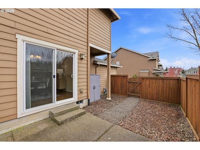 10564 Ne GATEWAY St, Hillsboro, OR 97006