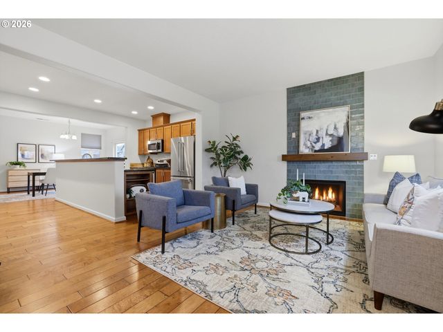 10564 Ne GATEWAY St, Hillsboro, OR 97006