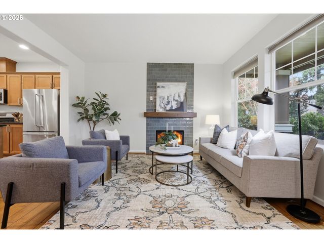 10564 Ne GATEWAY St, Hillsboro, OR 97006