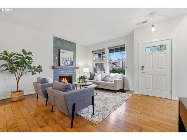 10564 Ne GATEWAY St, Hillsboro, OR 97006