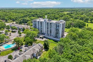 190 S Wood Dale Road 1105, Wood Dale, IL 60191
