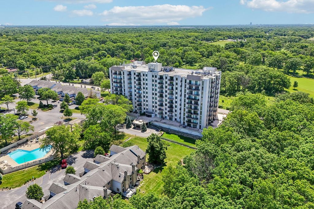 190 S Wood Dale Road 1105, Wood Dale, IL 60191