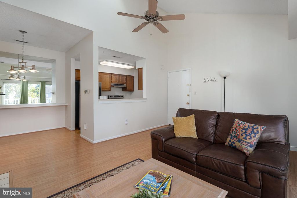 8210 TAMARRON DR, PLAINSBORO, NJ 00000 — photo 5