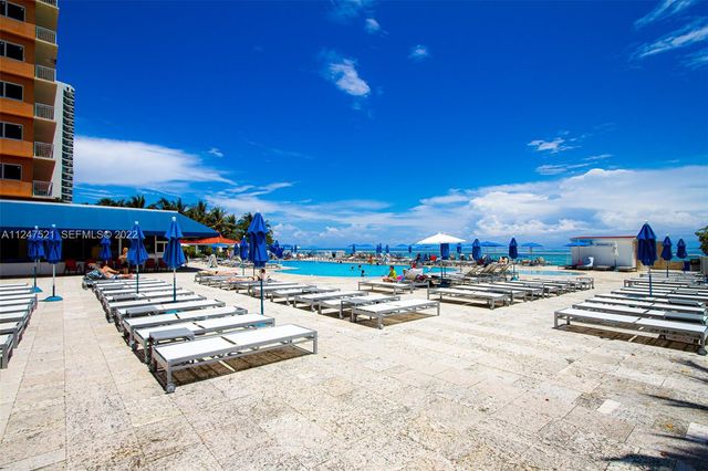 19201 Collins Avenue 218, Sunny Isles Beach, FL 33160