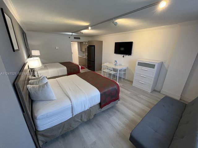 19201 Collins Avenue 218, Sunny Isles Beach, FL 33160
