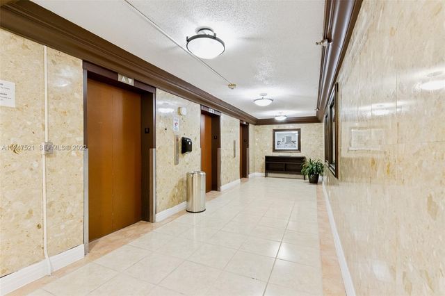 19201 Collins Avenue 218, Sunny Isles Beach, FL 33160