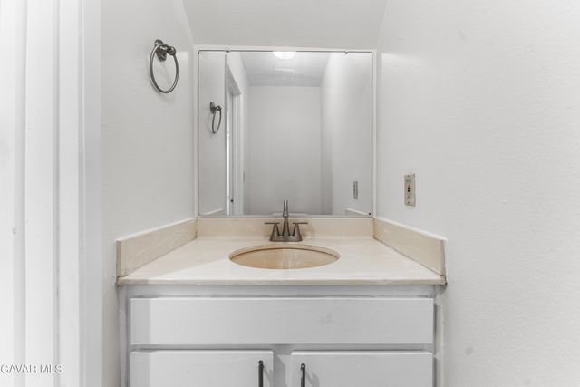 10730 Woodley Avenue Unit 7, Granada Hills, CA 91344