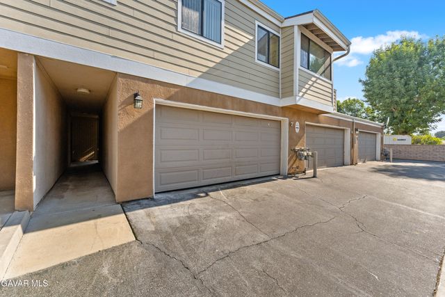 10730 Woodley Avenue Unit 7, Granada Hills, CA 91344