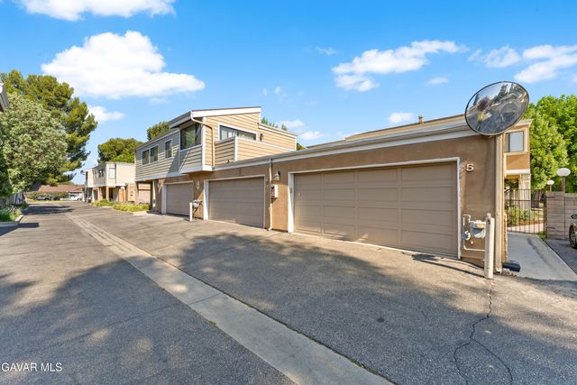 10730 Woodley Avenue Unit 7, Granada Hills, CA 91344