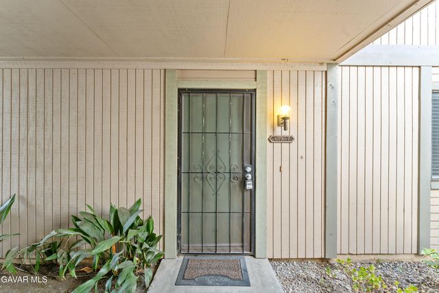 10730 Woodley Avenue Unit 7, Granada Hills, CA 91344