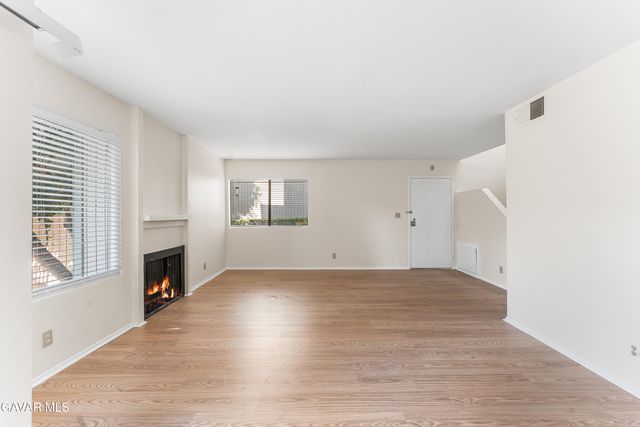 10730 Woodley Avenue Unit 7, Granada Hills, CA 91344