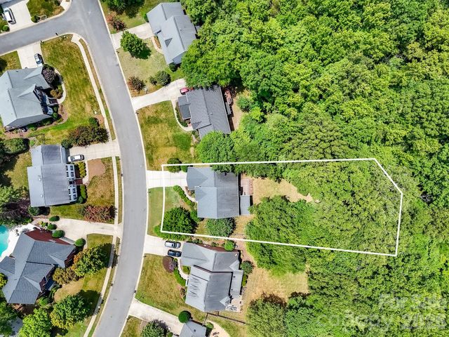 8505 Tintinhull Lane, Waxhaw, NC 28173
