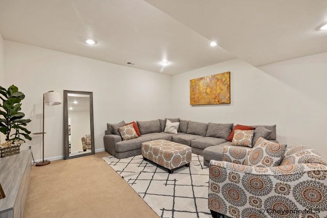 925 WHISPERING HILLS, Cheyenne, WY 82009