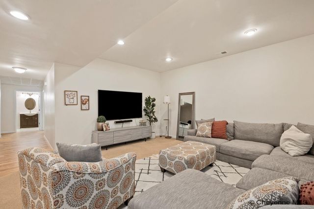 925 WHISPERING HILLS, Cheyenne, WY 82009