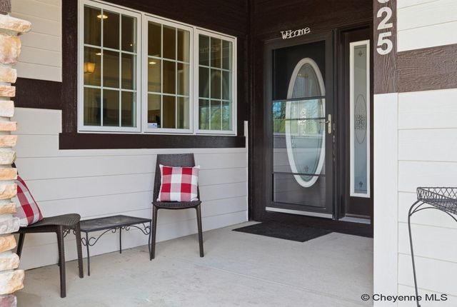 925 WHISPERING HILLS, Cheyenne, WY 82009
