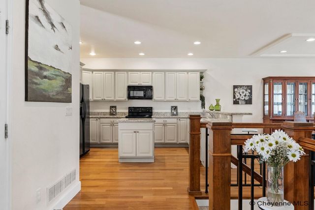 925 WHISPERING HILLS, Cheyenne, WY 82009