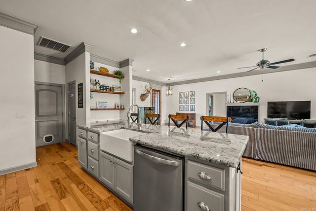 740 Mound View Drive, England, AR 72046