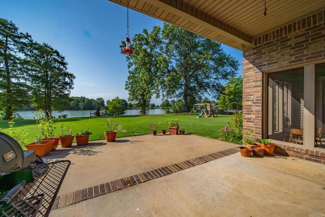740 Mound View Drive, England, AR 72046