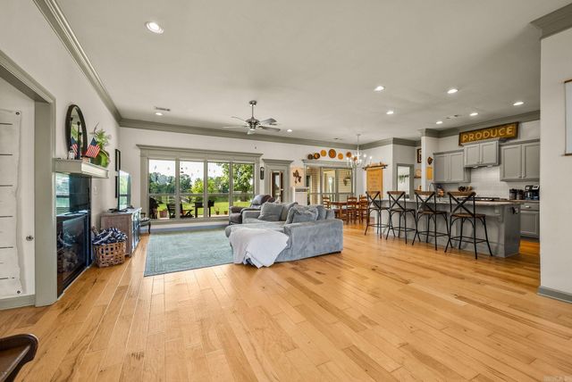 740 Mound View Drive, England, AR 72046
