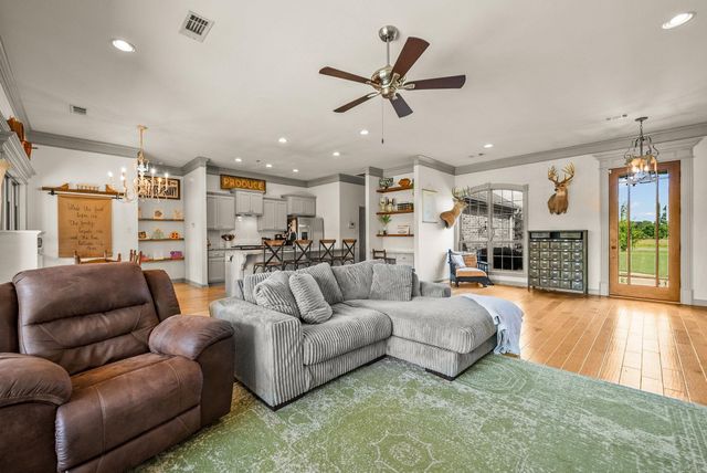 740 Mound View Drive, England, AR 72046