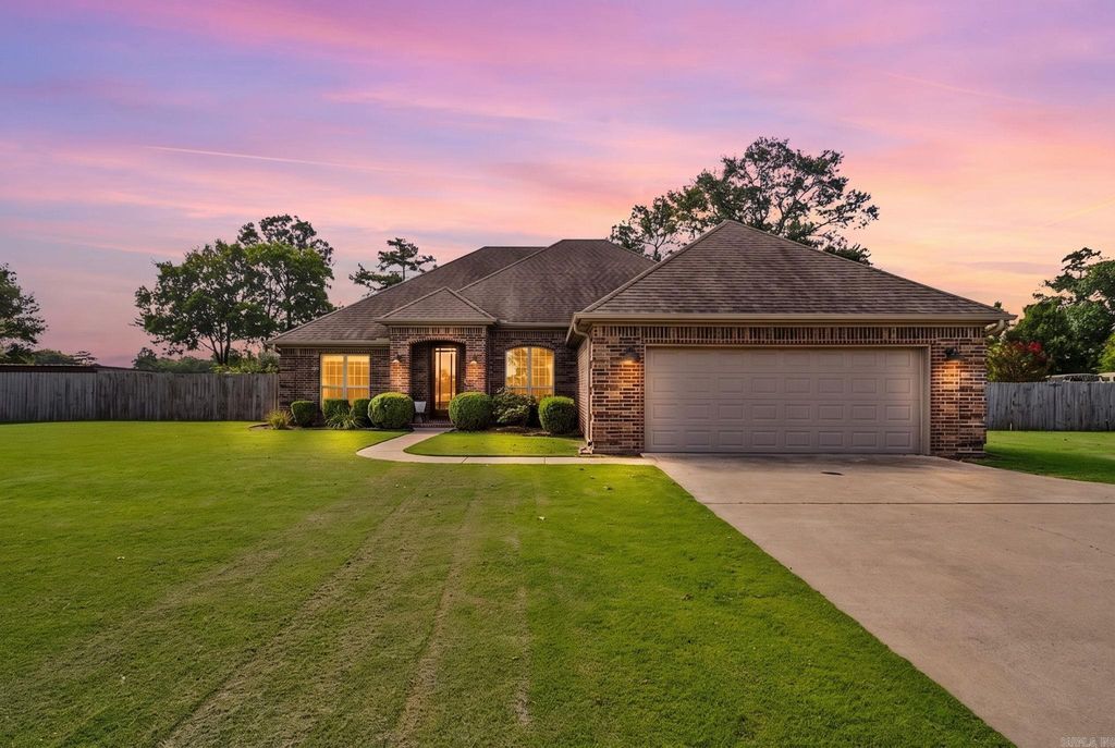 740 Mound View Drive, England, AR 72046