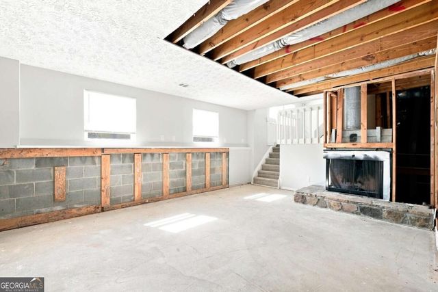 2078 Kimber Trail, Stone Mountain, GA 30088