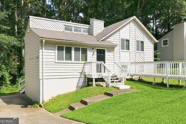 2078 Kimber Trail, Stone Mountain, GA 30088