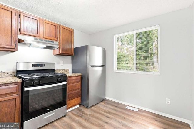 2078 Kimber Trail, Stone Mountain, GA 30088