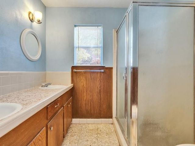 1215 Briar Lane, Wharton, TX 77488