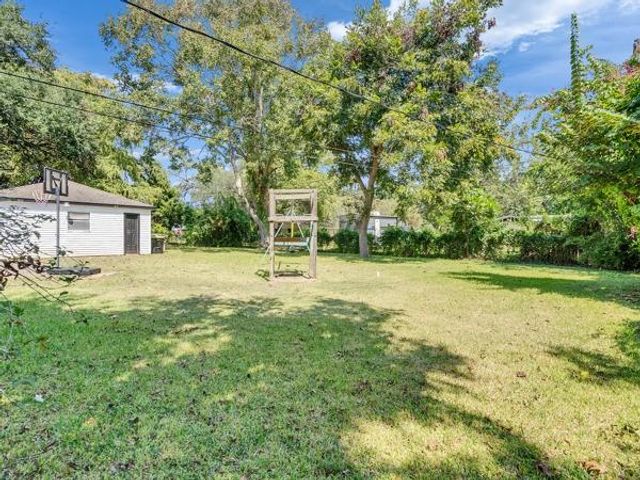 1215 Briar Lane, Wharton, TX 77488