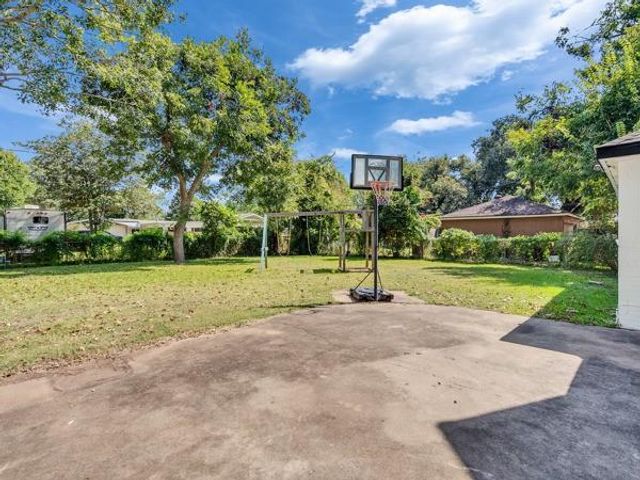 1215 Briar Lane, Wharton, TX 77488