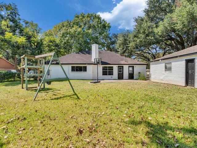 1215 Briar Lane, Wharton, TX 77488