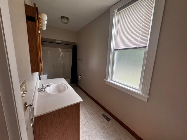 1041 E Highway 330, Schererville, IN 46375