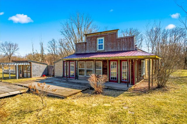 46461 Tucker Street NE, Cambridge, MN 55008