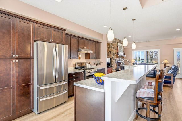 46461 Tucker Street NE, Cambridge, MN 55008