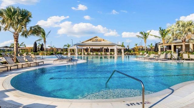 15690 Genova DR, Naples, FL 34114