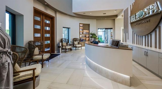 15690 Genova DR, Naples, FL 34114