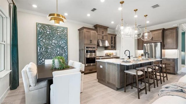 15690 Genova DR, Naples, FL 34114
